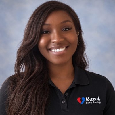 Antoinette, Instructor