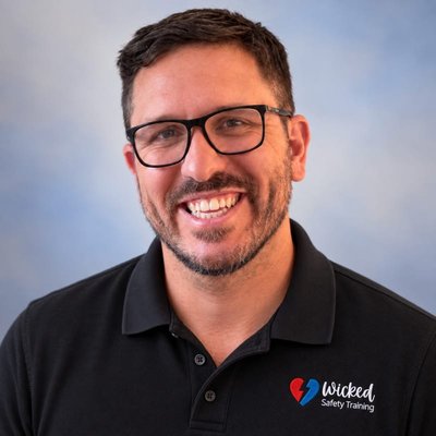 João, Instructor
